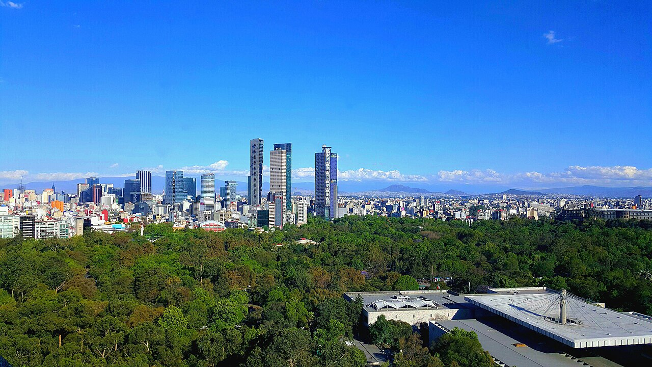 Paseo de la Reforma and the Mexico City skyline, September 2016.